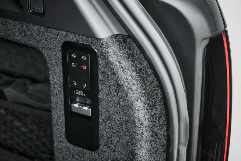 Land Rover Range Rover din 2024 cu 16.500 km - oferta LAN150239 - foto 22