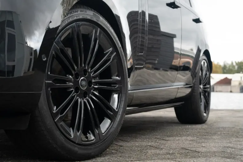 Land Rover Range Rover din 2025 cu 24.200 km - oferta LAN150241 - foto 4