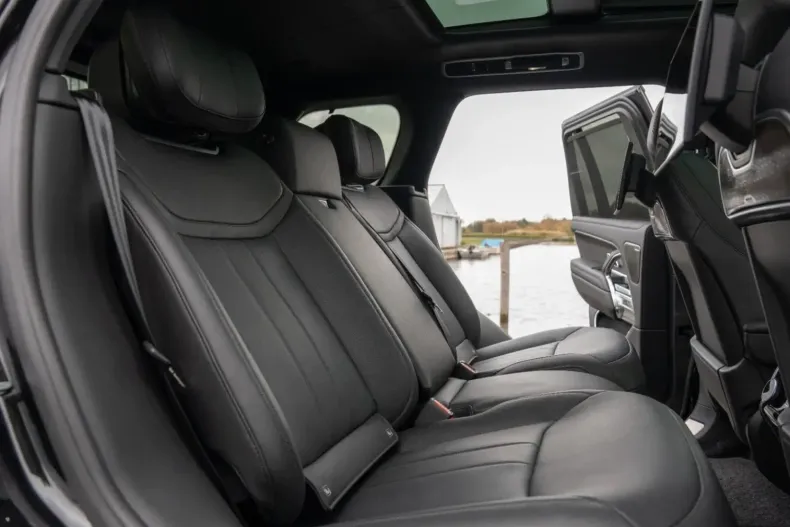 Land Rover Range Rover din 2025 cu 24.200 km - oferta LAN150241 - foto 14