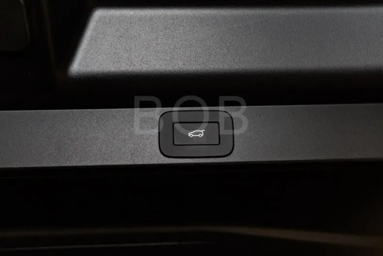 Land Rover Range Rover din 2025 cu 9.950 km - oferta LAN150243 - foto 12