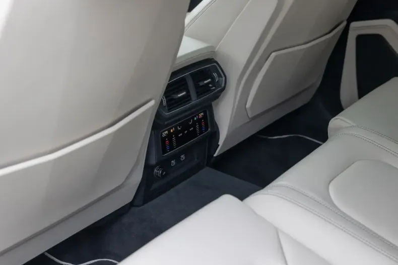 Lamborghini Urus din 2025 cu 7.100 km - oferta LAM150248 - foto 35