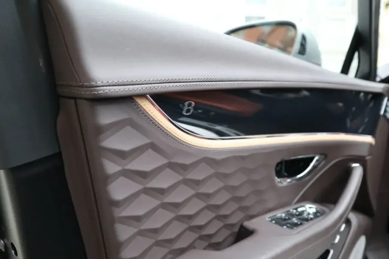 Bentley Flying Spur din 2024 cu 2.090 km - oferta BEN150264 - foto 13