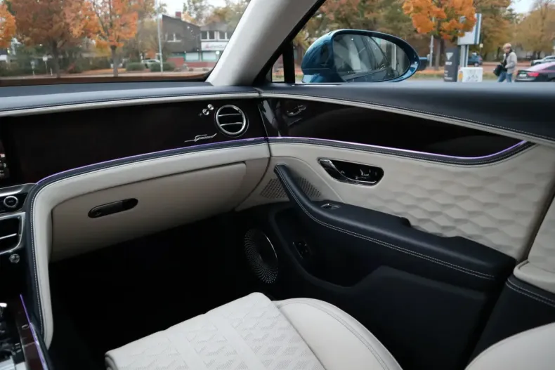 Bentley Flying Spur din 2024 cu 2.190 km - oferta BEN150265 - foto 23