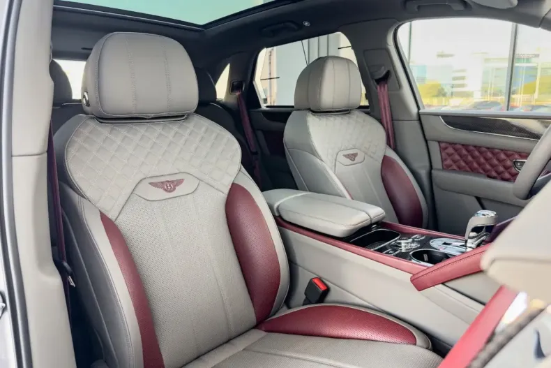 Bentley Bentayga din 2024 cu 7.300 km - oferta BEN150270 - foto 13