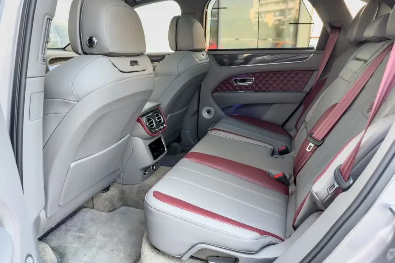 Bentley Bentayga din 2024 cu 7.300 km - oferta BEN150270 - foto 20