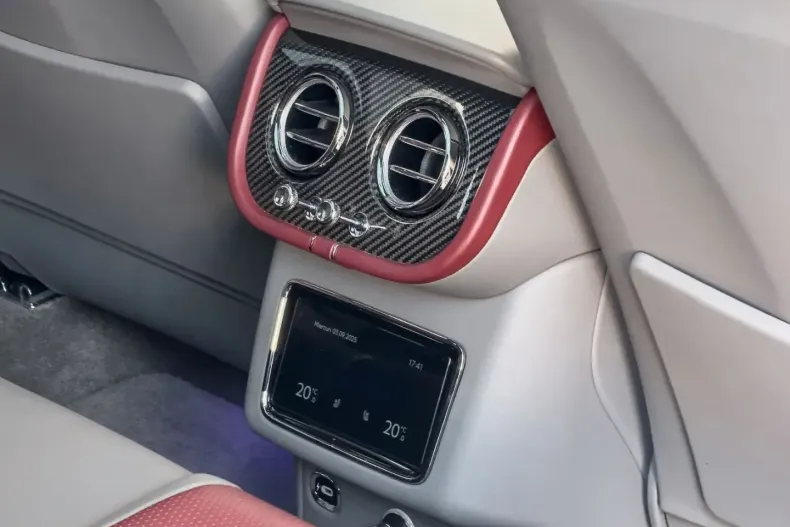 Bentley Bentayga din 2024 cu 7.300 km - oferta BEN150270 - foto 25