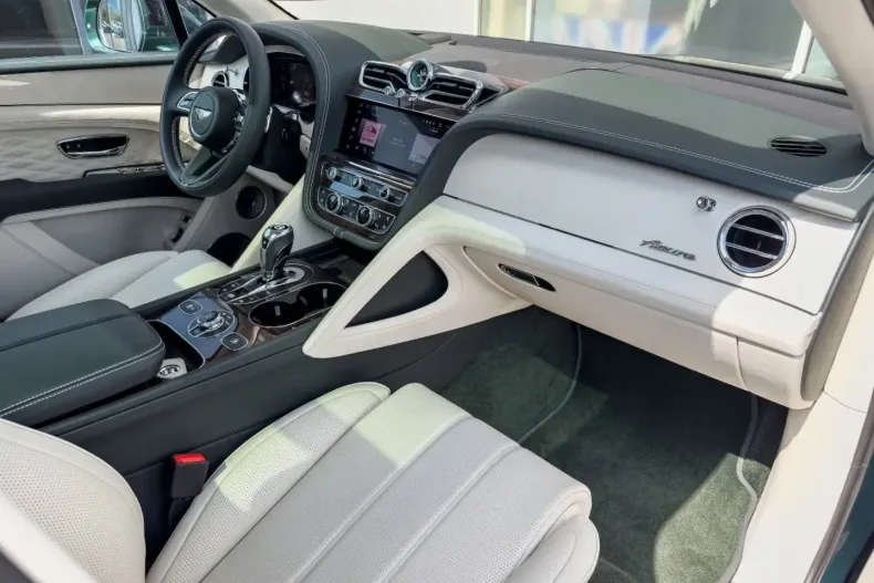 Bentley Bentayga din 2024 cu 16.500 km - oferta BEN150276 - foto 11