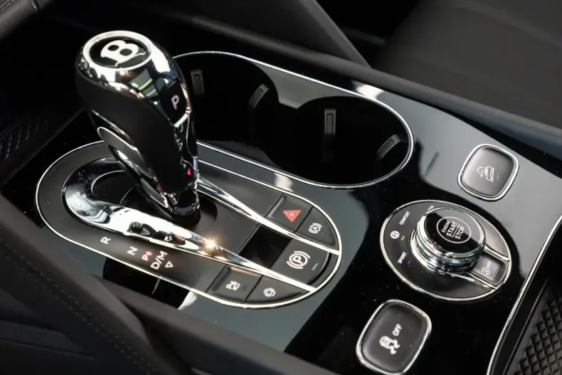 Bentley Bentayga din 2025 cu 6.300 km - oferta BEN150279 - foto 12