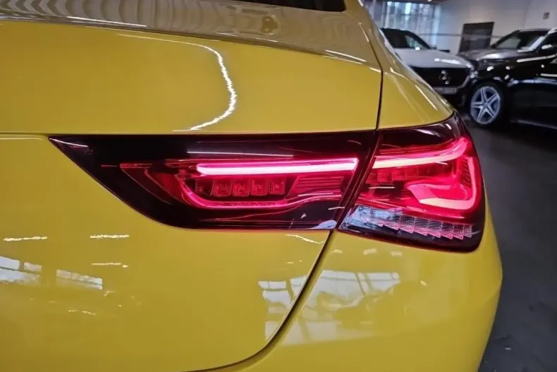 Mercedes-Benz CLA 200 din 2023 cu 35.785 km - oferta MER150284 - foto 9