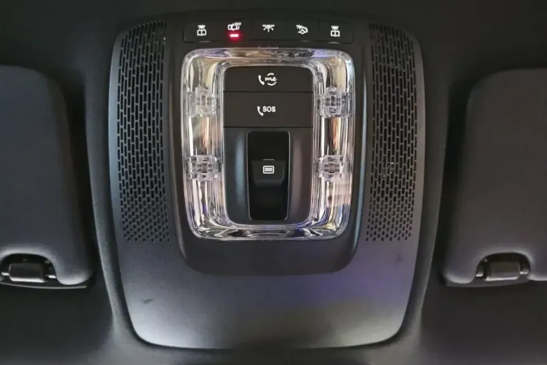 Mercedes-Benz CLA 200 din 2023 cu 35.785 km - oferta MER150284 - foto 17