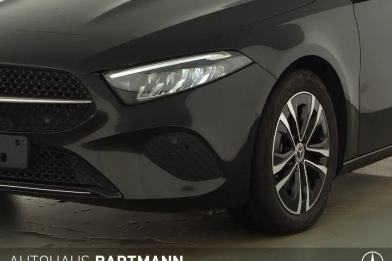 Mercedes-Benz A 180 din 2022 cu 20.000 km - oferta MER150286 - foto 2