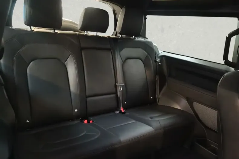 Land Rover Defender din 2024 cu 37.850 km - oferta LAN150287 - foto 5