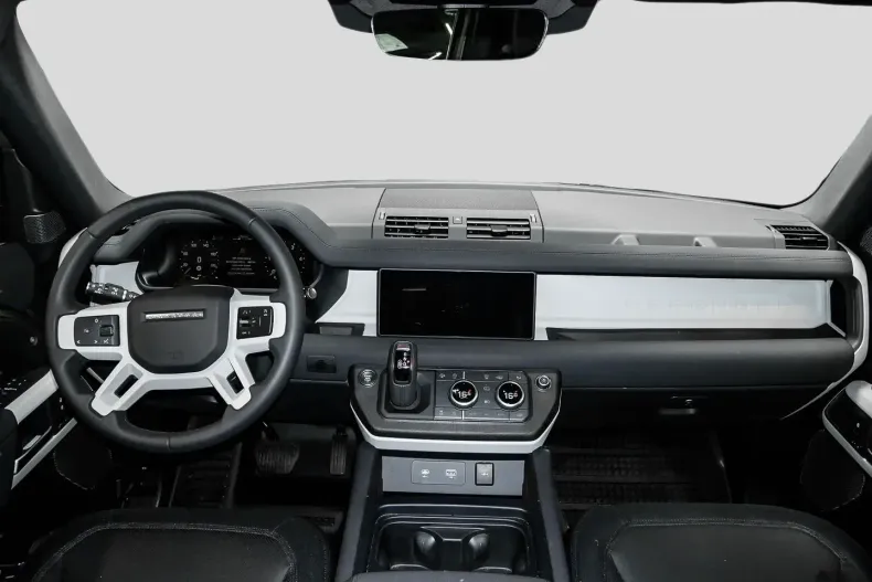 Land Rover Defender din 2023 cu 20.010 km - oferta LAN150288 - foto 5