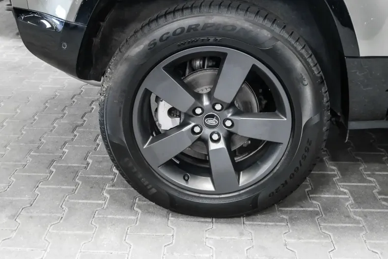 Land Rover Defender din 2023 cu 20.010 km - oferta LAN150288 - foto 8