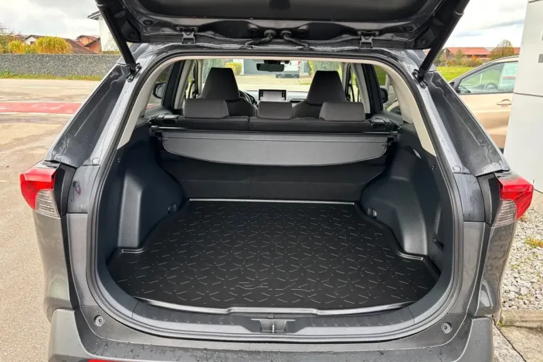 Toyota RAV4 din 2021 cu 76.500 km - oferta TOY150305 - foto 6