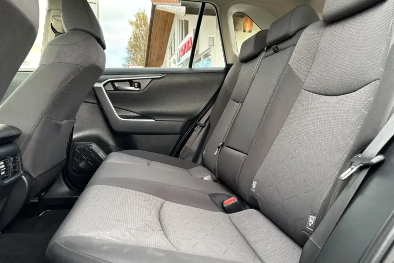 Toyota RAV4 din 2021 cu 76.500 km - oferta TOY150305 - foto 8