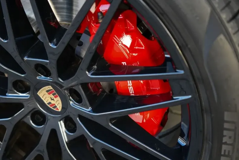 Porsche Cayenne din 2024 cu 41.370 km - oferta POR150312 - foto 17