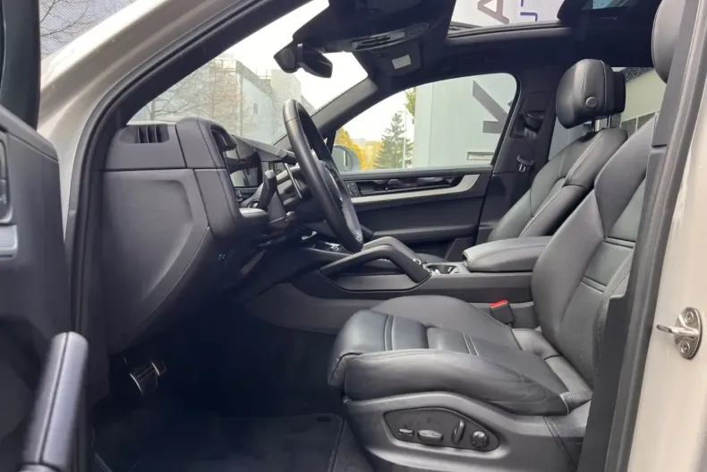 Porsche Cayenne din 2024 cu 23.400 km - oferta POR150313 - foto 5