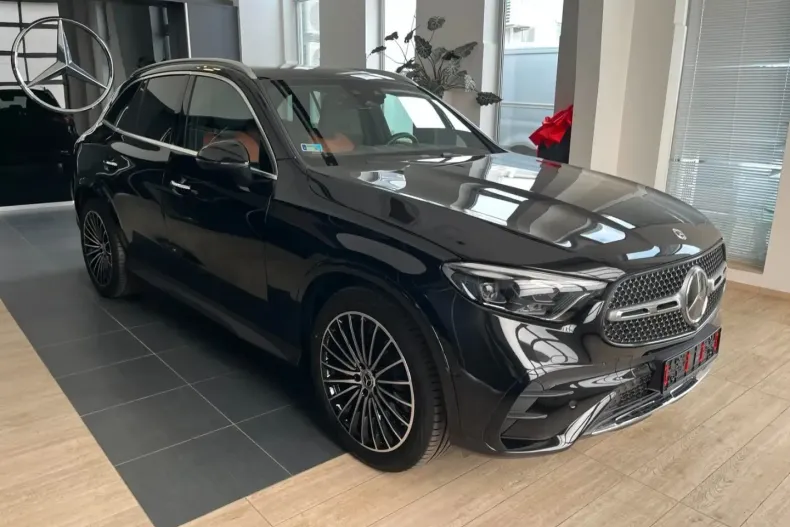 Mercedes-Benz GLC 200 din 2025 cu 15.000 km - oferta MER150318 - foto 1