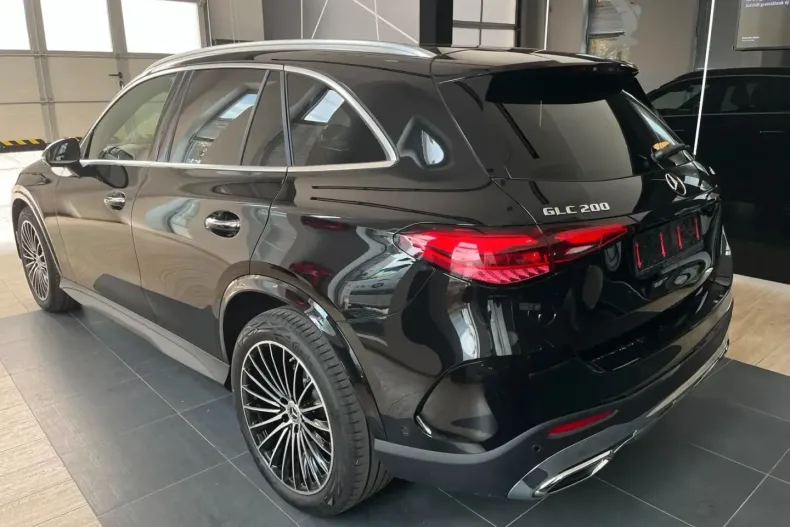Mercedes-Benz GLC 200 din 2025 cu 15.000 km - oferta MER150318 - foto 3