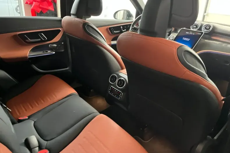 Mercedes-Benz GLC 200 din 2025 cu 15.000 km - oferta MER150318 - foto 11