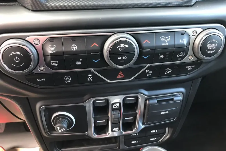 Jeep Wrangler din 2022 cu 18.000 km - oferta JEE150321 - foto 16