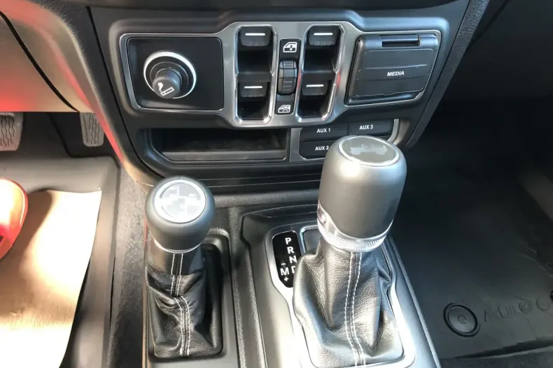 Jeep Wrangler din 2022 cu 18.000 km - oferta JEE150321 - foto 17