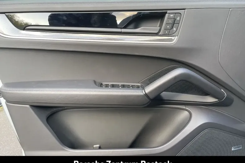 Porsche Cayenne din 2024 cu 11.410 km - oferta POR150322 - foto 20