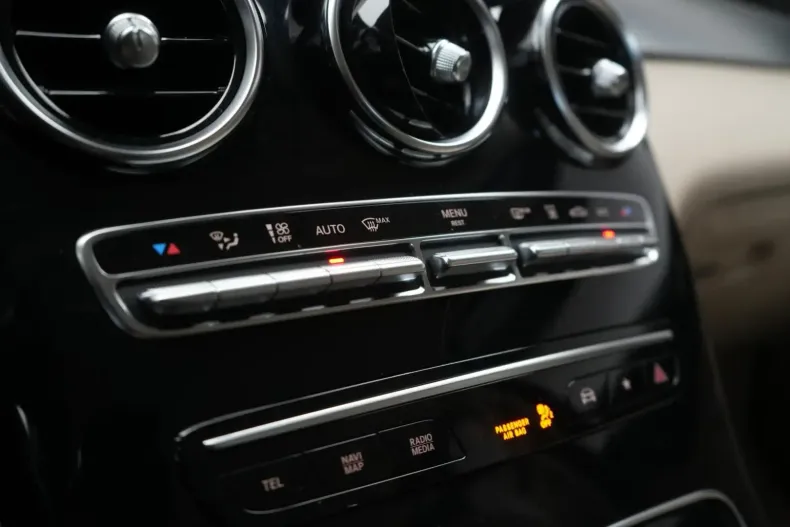 Mercedes-Benz GLC 300 din 2021 cu 21.000 km - oferta MER150330 - foto 18