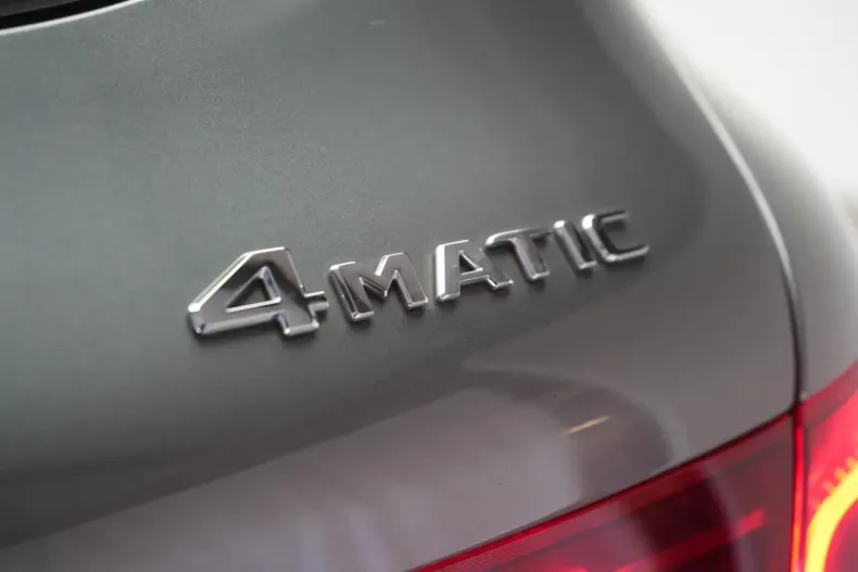 Mercedes-Benz GLC 300 din 2021 cu 21.000 km - oferta MER150330 - foto 28