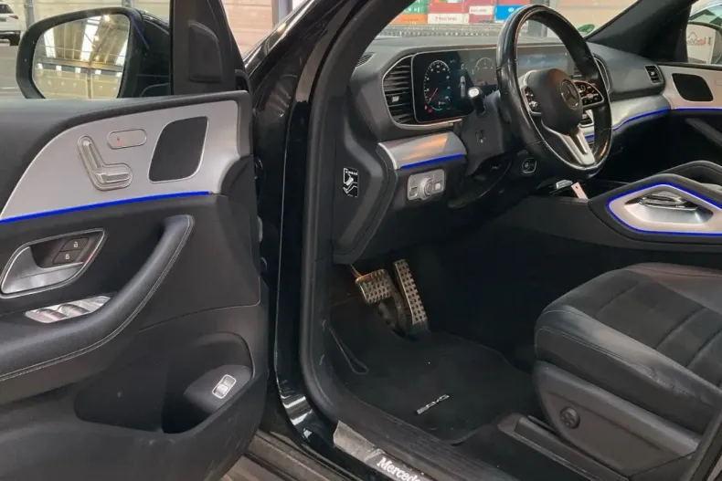 Mercedes-Benz GLE 300 din 2020 cu 64.000 km - oferta MER150372 - foto 2