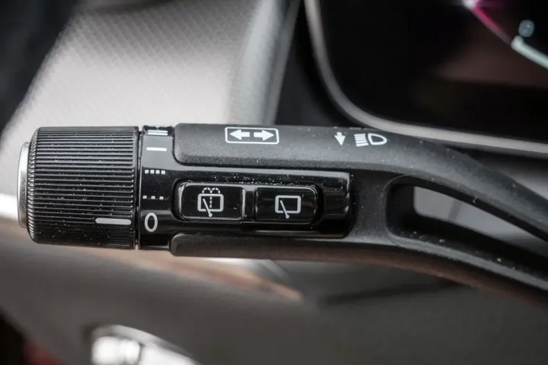 Mercedes-Benz GLC 220 din 2023 cu 7.916 km - oferta MER150404 - foto 15