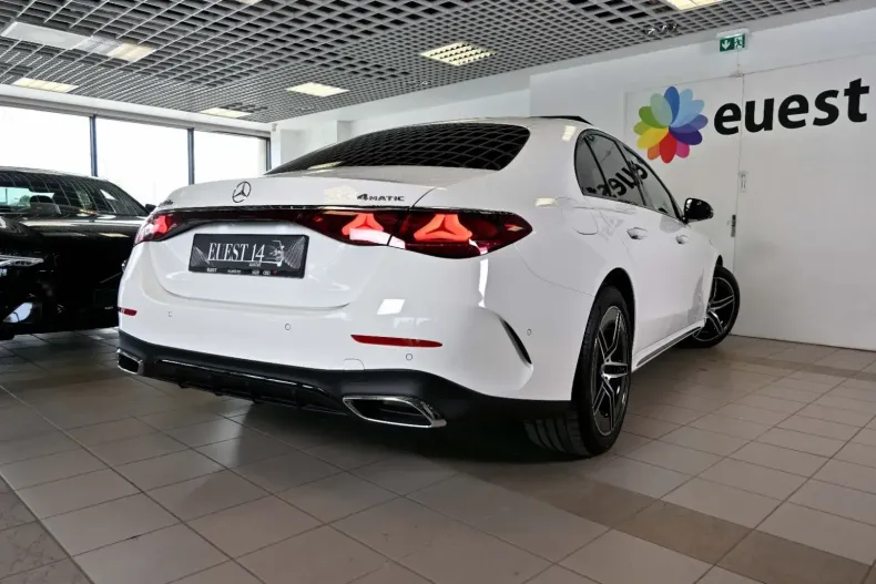 Mercedes-Benz E 300 din 2024 cu 8.500 km - oferta MER150415 - foto 7