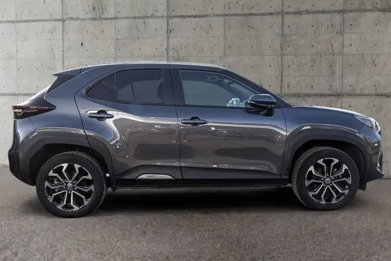 Toyota Yaris Cross din 2023 cu 29.189 km - oferta TOY150418 - foto 4