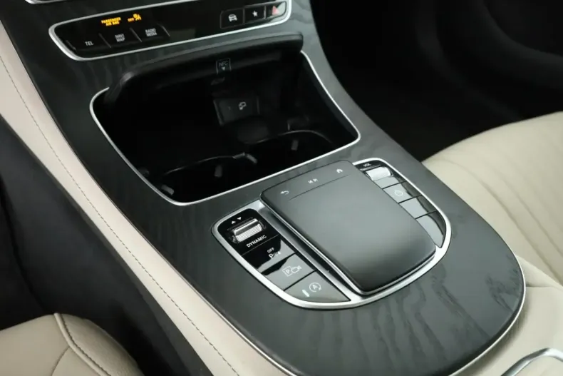 Mercedes-Benz CLS 300 din 2022 cu 52.028 km - oferta MER150421 - foto 16