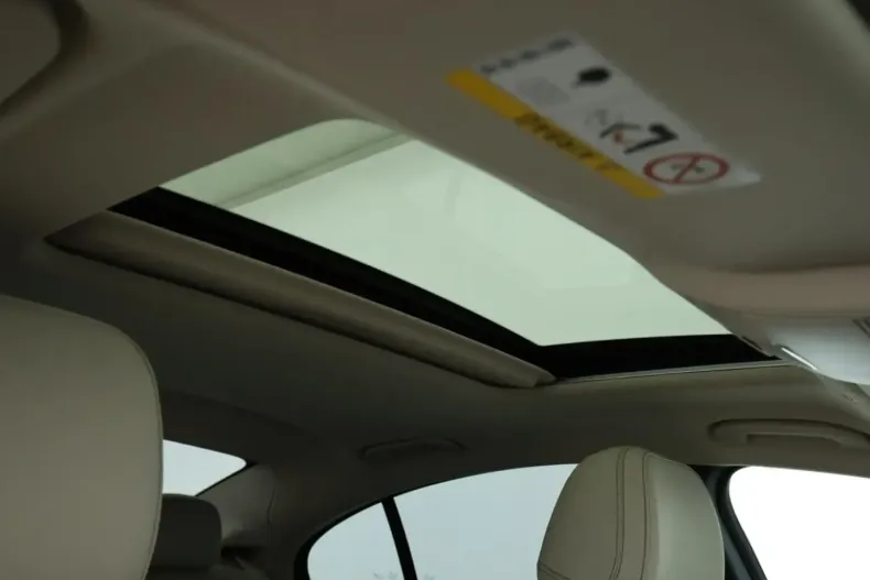 Mercedes-Benz CLS 300 din 2022 cu 52.028 km - oferta MER150421 - foto 21