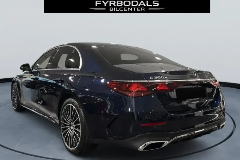 Mercedes-Benz E 300 din 2025 cu 9.400 km - oferta MER150429 - foto 4