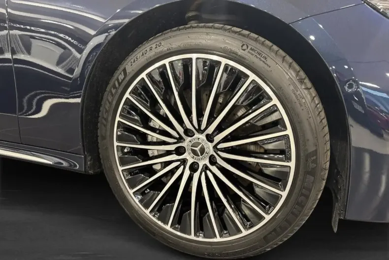 Mercedes-Benz E 300 din 2025 cu 9.400 km - oferta MER150429 - foto 9