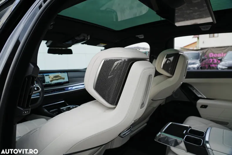 BMW Seria 7 din 2025 cu 1.800 km - oferta BMW150438 - foto 8