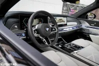 BMW Seria 7 din 2025 cu 1.800 km - oferta BMW150438 - foto 32