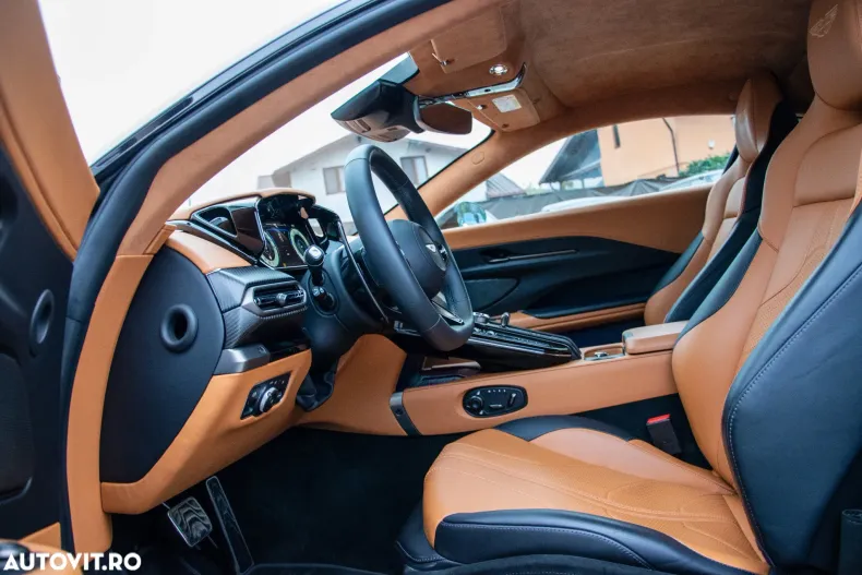 Aston Martin V8 Vantage din 2025 cu 2.500 km - oferta AST150448 - foto 7