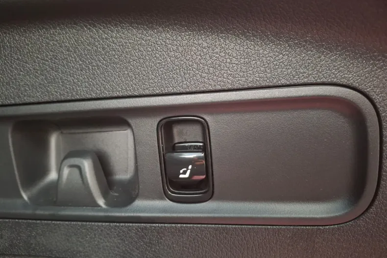 Mercedes-Benz GLC din 2023 cu 12.940 km - oferta MER150452 - foto 30