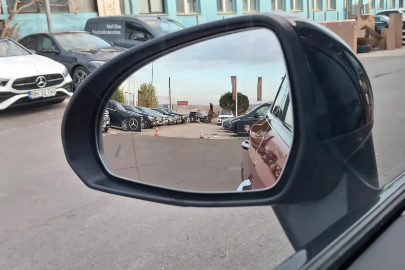 Mercedes-Benz GLC din 2023 cu 12.940 km - oferta MER150452 - foto 35