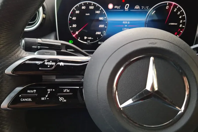 Mercedes-Benz GLC din 2023 cu 12.940 km - oferta MER150452 - foto 38
