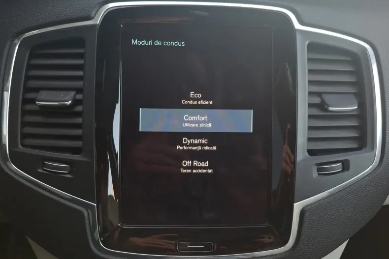 Volvo XC90 din 2019 cu 125.750 km - oferta VOL150454 - foto 19