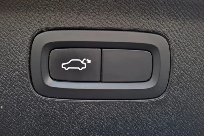 Volvo XC90 din 2019 cu 125.750 km - oferta VOL150454 - foto 24