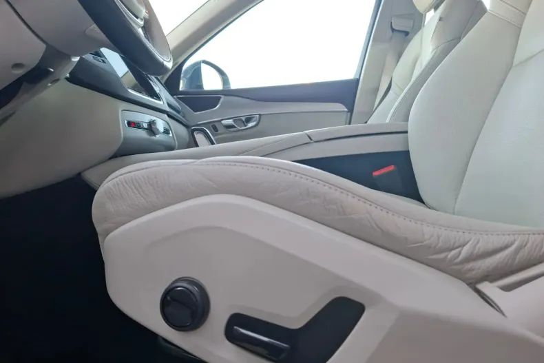 Volvo XC90 din 2019 cu 125.750 km - oferta VOL150454 - foto 27