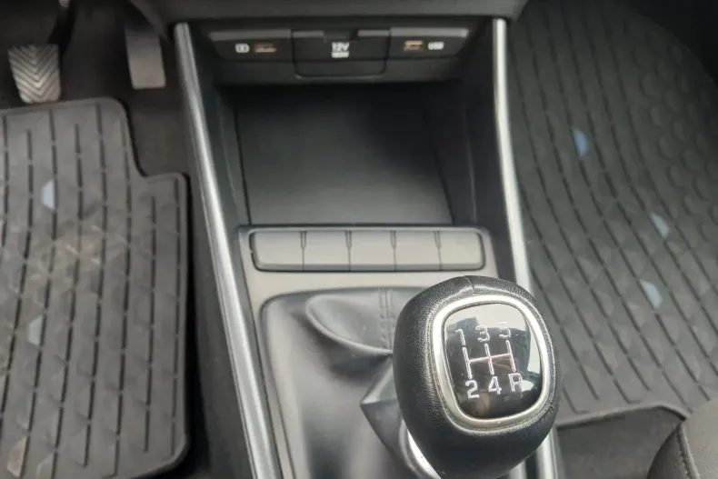 Hyundai BAYON din 2021 cu 76.600 km - oferta HYU150463 - foto 10