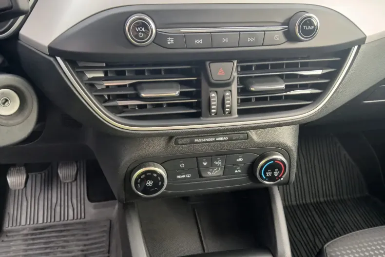 Ford Focus din 2021 cu 43.345 km - oferta FOR150467 - foto 9