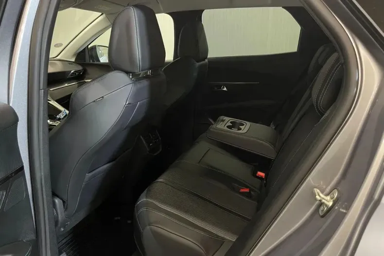 Peugeot 3008 din 2022 cu 145.596 km - oferta PEU150477 - foto 11